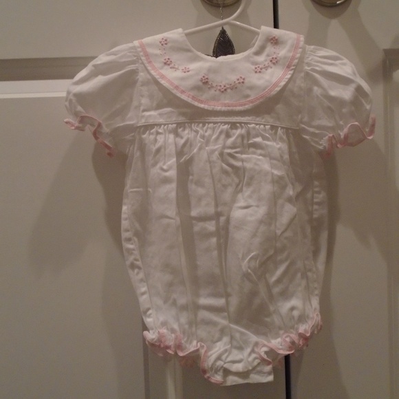 aurabuz Other - *EUC* GORGEOUS embroidered bubble